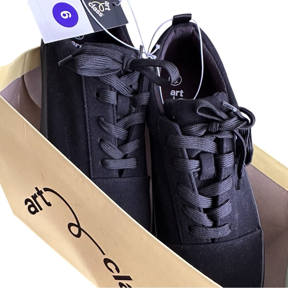 Size 6 Sneakers Garrett art class Black Lace Up Target New With Tags